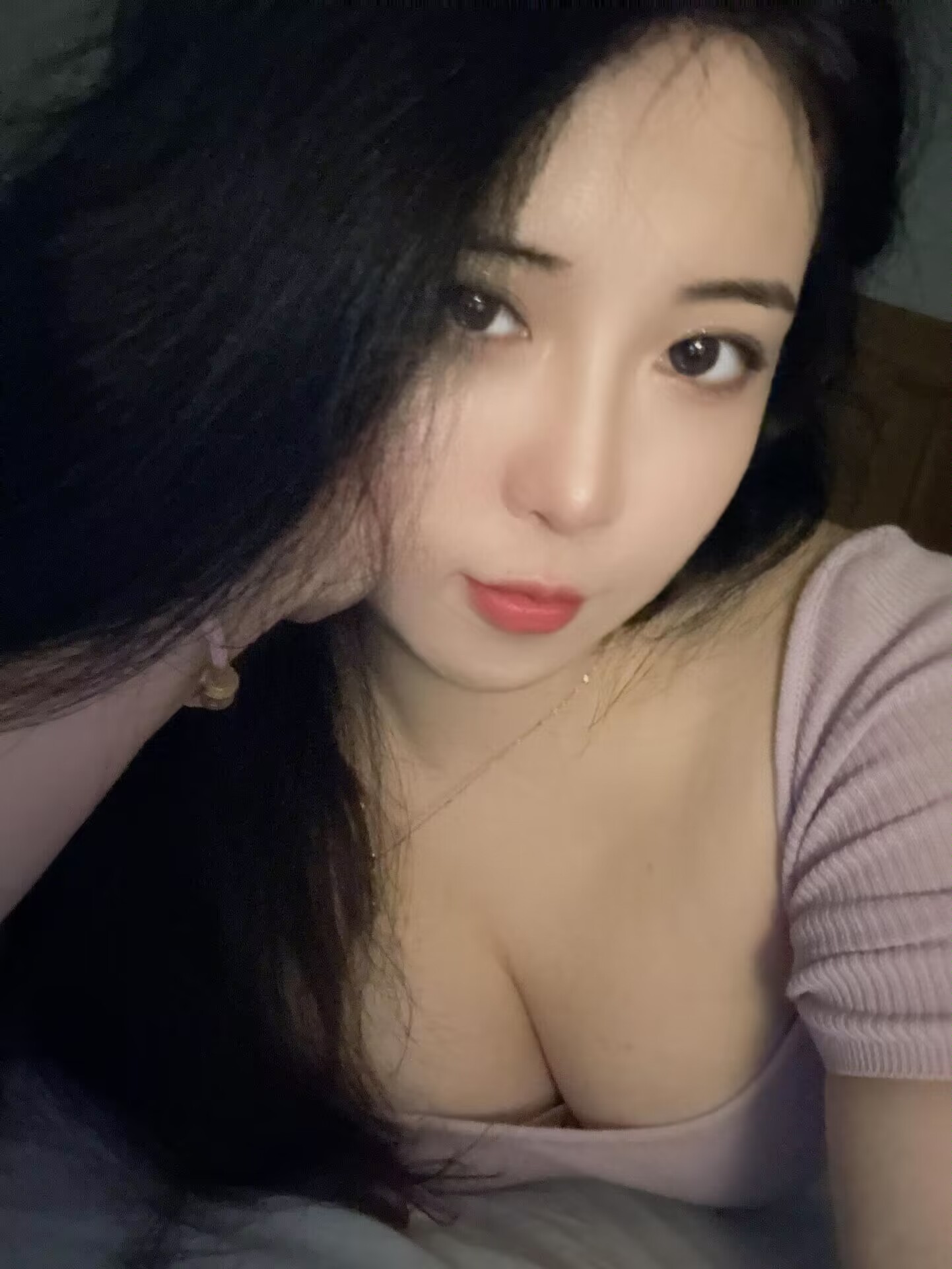 成都炸街款顶级少妇 (图1)